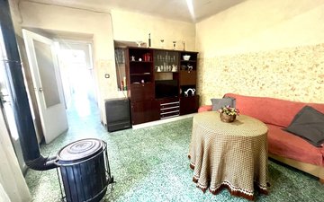 Property slide 21