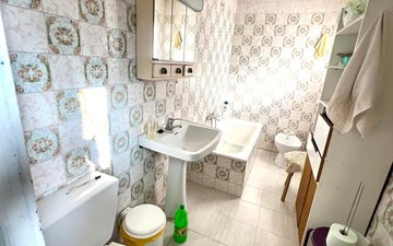Property slide 25
