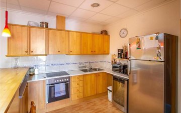 Property slide 10