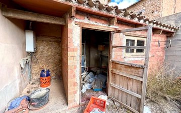 Property slide 32