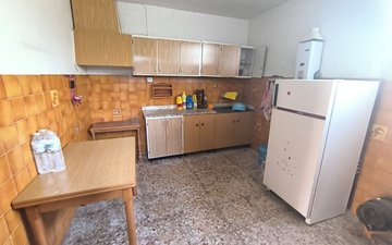 Property slide 20