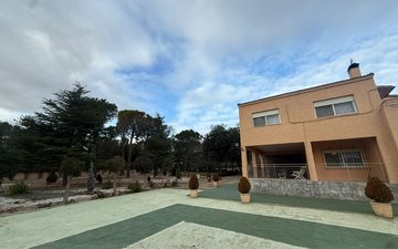 Property slide 28