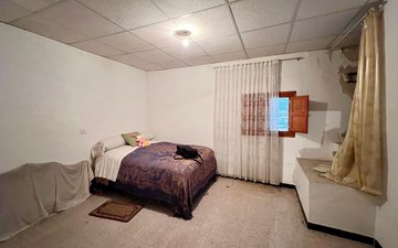 Property slide 16