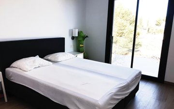 Property slide 20
