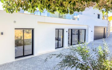 Property slide 43