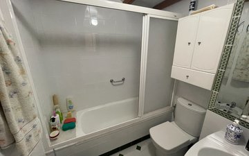 Property slide 32