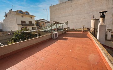 Property slide 24