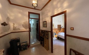 Property slide 10