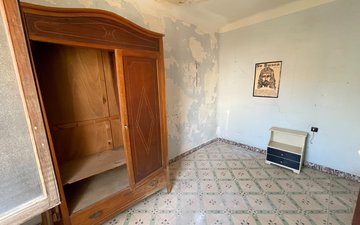 Property slide 34