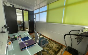 Property slide 32