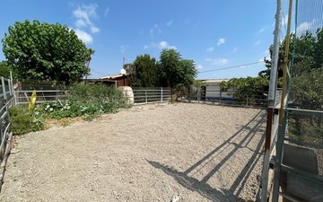 Property slide 46