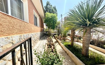 Property slide 32