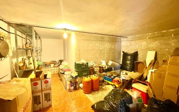 Property slide 39