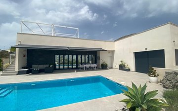 Property slide 19