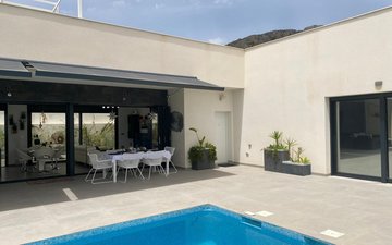Property slide 18