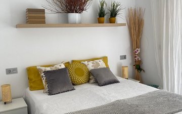 Property slide 32