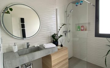 Property slide 25