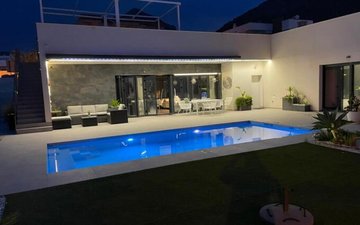 Property slide 40