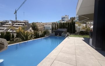 Property slide 32