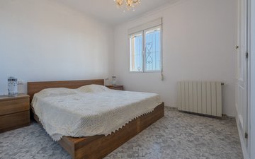 Property slide 16