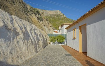 Property slide 30
