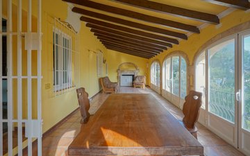 Property slide 10