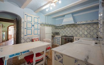 Property slide 18