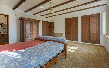 Property slide 24
