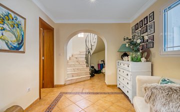 Property slide 32