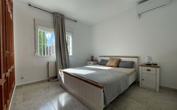 Property slide 25