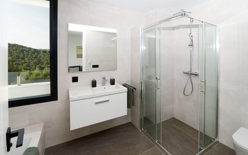 Property slide 17