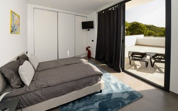 Property slide 20