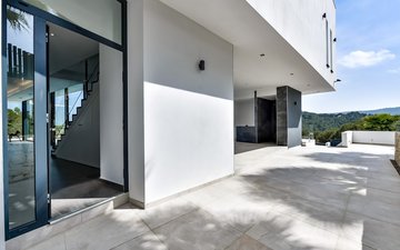 Property slide 28