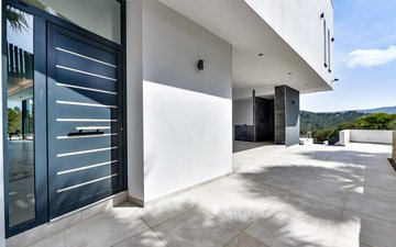 Property slide 29