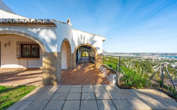 Property slide 10
