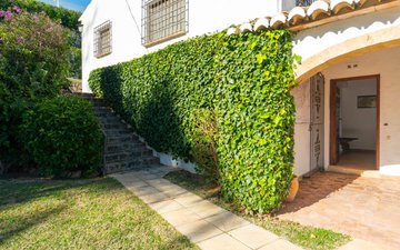 Property slide 17