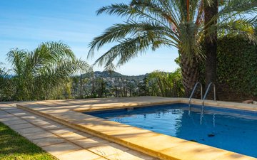 Property slide 43