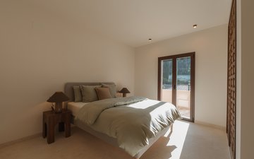 Property slide 44