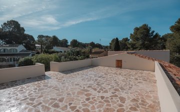 Property slide 16