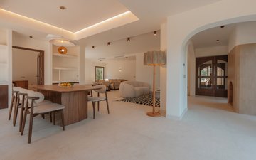 Property slide 32