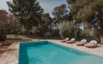 Property slide 10