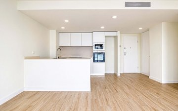Property slide 32