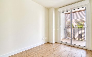 Property slide 39
