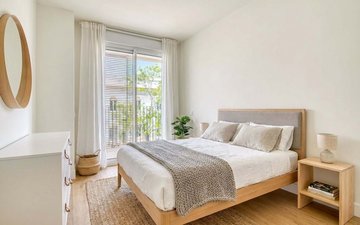Property slide 10