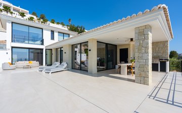 Property slide 44