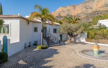 Property slide 49