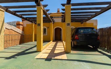 Property slide 32