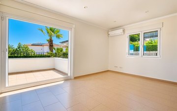 Property slide 30