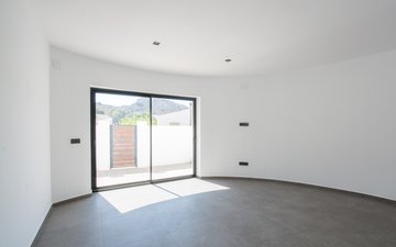 Property slide 22