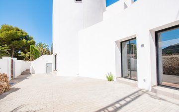 Property slide 33